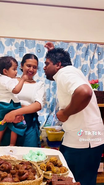 අවුරුද්දට වැඩ ඇල්ලීම🫣🫣#Avurudu2025 #SinhalaAvurudu #AluthAvurudda #AluthAvurudda #AvuruduWithKids #AvuruduInJapan #SriLankansInJapan #FamilyCelebration #foryoupage #srilankan_tik_tok🇱🇰 @Pathmi Kariyawasam