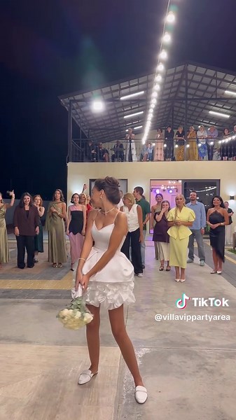 Villa VIP Wedding Dance Party