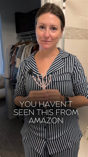 Kendra Hagerman . Affordable decor and fashion. on Instagram: "Comment SHOP on this post and I’ll DM you the 🇺🇸& 🇨🇦 links! Who knew a hair massager could be the game-changer for sensory-friendly hair care? I can’t stand rubbing oil into my scalp with my fingers… It just feels gross. I’d literally rather run my nails down a chalkboard. Then I found this massager with little balls on the tips that spread the oil evenly without tugging my hair. I clean it every time with a little soap so there 