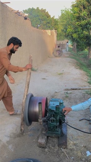 three man help start diesel engine 😱