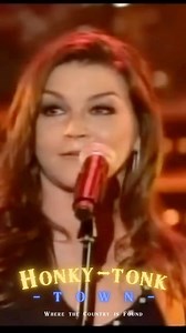 🎙️ @gretchenwilson27 paying her tribute to Hank Jr. 🎸🏅 . She has a unique way of singing! Great voice! . CMT GIANTS - Nov-17-2007 . Song: All My Rowdy Friends (Have Settled Down) Songwriter: Hank Williams Jr. . 🍻 Honky Tonk Town ✮ 🪕 Where the Country is Found. 🎻 🇺🇸 🤠 . Real Country Music Check our Official Playlists 🎧🎵 (Bio) . More at Our YouTube Channel 📺 . #realcountry #realcountrymusic #traditionalcountry #honkytonk #honkytonktown #music #pedalsteel #fiddle #steelguitar #banjo #cl