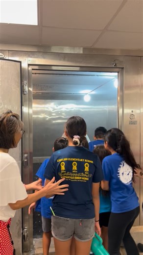UH Mānoa Hamilton Library on Instagram: "Mahalo to the students of Liholiho Elementary School for visiting the library! Mahalo to all of our librarians and staff who gave students tours and showed the different parts and collections of the library. The student were so thrilled to enter into the library freezer where they got to learn how it is used to mitigate insects and mold damages and help preserve valuable collections. #uhm #hamiltonlibrary #uhmanoa #uhmlibrary"
