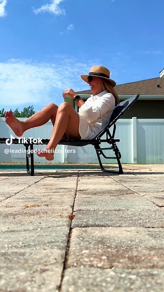 Fly with us and experience the thrill from the sky! 🚁 Explore the skies at any of our locations and enjoy a unique view from above: 🌟 Orlando, FL 🌟 Houston, TX 🌟 San Marcos, TX 🌟 San Antonio, TX 🌟 Daytona Beach, FL #aventure #helicopters #tours