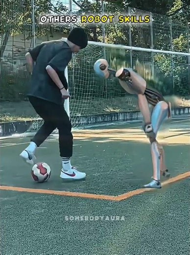 Normal robots VS Robot crusher