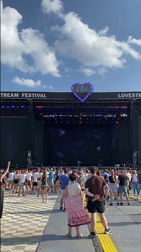 Sophie and the Giants - Hypnotized LIVE | Lovestream festival, Bratislava, Slovakia | 17.08.2025
