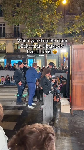 When you stumble upon the Bohemian Rhapsody flashmob live in Paris 🤩 @mickeycallisto @itsjuliencohen Please tag the other artists, performers, and organizers! 📍Rue Royale 🎬 Filmed by @alexteachesfrench 👉 Follow @melotick.culture to experience the best of culture in Paris 😍 | Melotick