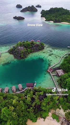 Keindahan Pulau Labengki di Sulawesi Tenggara