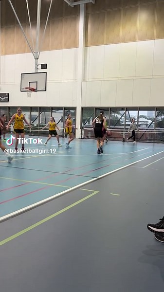 Great Basketball Performance by a Young Girl