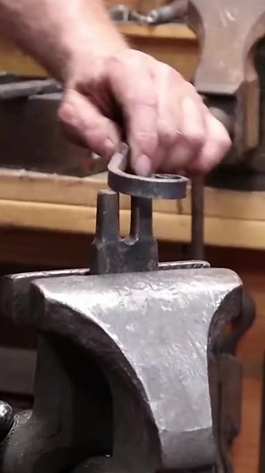 108K views · 1.4K reactions | Scroll by scroll, turning metal into art.  #ForgeArtistry #MetalCraft #Reels | Black Bear Forge | Facebook