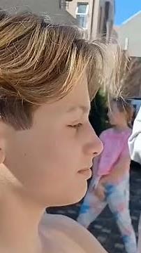 Boys getting buzzcuts [23C1A]