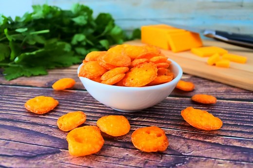 Popped Cheese Bites (Moon Cheese) - Kitrusy