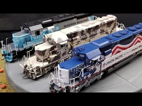 Product Demo: Athearn HO RTR SD40-2 DCC/Sound Desert Victory, United Way, Maersk Sealand!