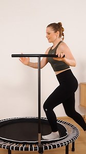 ▶️ Neue Videoserie: Cardio & Balance link.bellicon.com/balance_serie Kräftige Tiefenmuskulatur, mehr Flexibilität und viel Balance – lass Dich in der neuen bellicon Home Videoserie von Trainerin Julia mit einer coolen Kombination aus Cardio-, Kraft- und Balanceübungen mal anders herausfordern und stärke Deine Mitte. 💓 Ab ins gute (und geschulte) Körpergefühl! 😍 T R A I N I N G S P L A N ▶️ Balance ▶️ Cardio ▶️ Toning ▶️ Stability ▶️ Core Control Wir ❤️ diesen Trainingsplan – Du auch? ---------