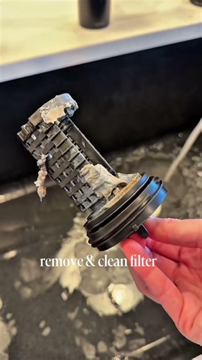 Deep clean and remove smells from your washing machine! #cleaning #home