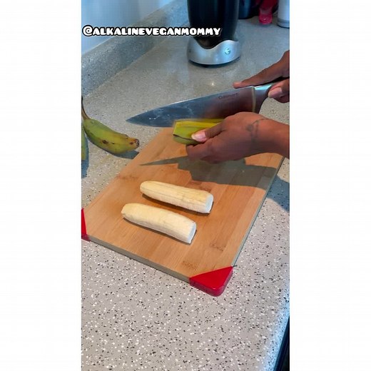 The green Burro banana is a great potato replacement per Dr. Sebi’s Nutritional Guide. They taste like potatoes before they ripen. Here’s the recipe to my Burro Banana Soup: -3 green Burro bananas -2 1/2 cups spring water -Sea salt and basil to your liking -2 tbsp chopped green onion I purchased my green Burro bananas from my local Asian market. You can also/sometimes find them at international farmers markets, Vietnamese and Hispanic markets. | Alkaline Vegan Mommy