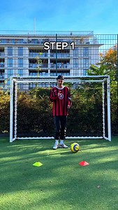 ⭐️ CRAZY DRIBBLE SKILL TUTORIAL ⚽️💯 #football #soccer #futebol #fussball #futsal #dribles #streetsoccer #streetfootball #footballskills #soccerskills #footballtricks #footballtraining #soccertraining #footballtutorial #nikefootball #total90 #jogabonito #tutorial #skills | Artur Freestyle Football Artist