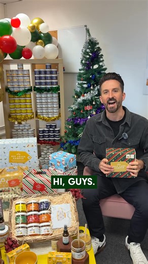 Give someone you love the gift of slowing down this Christmas 🧣✨ Our Self-Care Hamper is filled with soothing treats and natural honey blends that help calm the mind, relax the body and create a moment of real peace. Whether they’re always busy, overwhelmed or just need a gentle reminder to take a breath, this hamper brings comfort, warmth and wellbeing into their winter routine 💛🎁 | Just Bee Honey