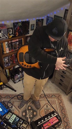 Ghostbusters into on bass #tapping #ghostbusters #shorts | onemanbassband