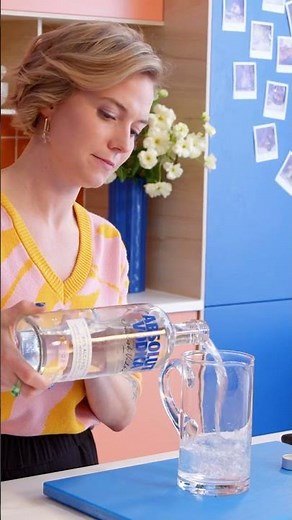 Cocktail Hack: The Freezer Door Vodka Martini! #absolut #vodka #cocktail