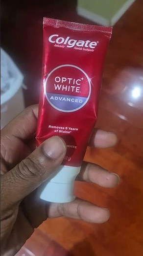 Colgate Anticavity Fluoride Toothpaste Optic White Advanced Oxygenating White product review
