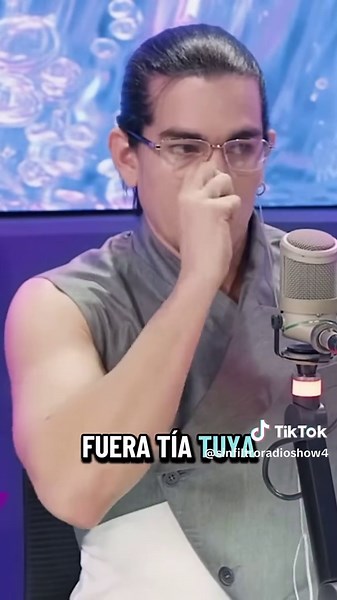 Giuseppe le Tira con To' a Gilanny en Sin Filtro