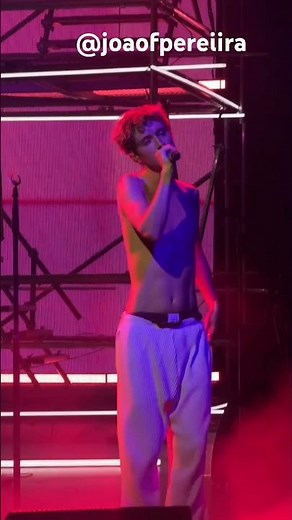 Troye Sivan Supernatural Live on tour