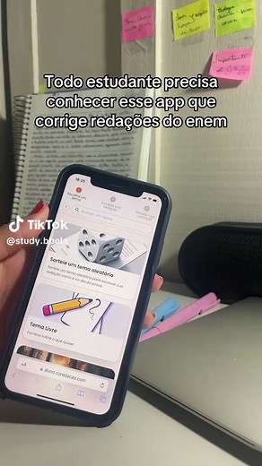App que Corrige Redações do ENEM para Estudantes