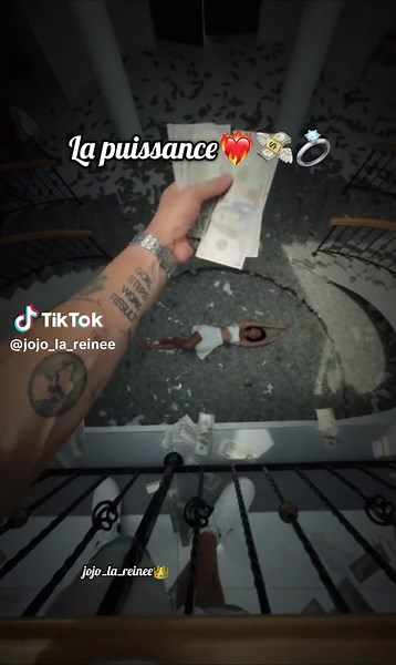 Vidéos de ✨ (@jojo_la_reinee) avec Afro Trap Pt. 7 (La puissance) - MHD