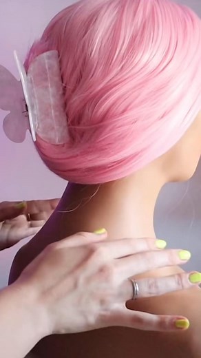 ASMR back scratching, tapping, tracing & baby rakes 💕 . #asmrtok #ForYou #WatchTillTheEnd #LifeLessons #MindBlowing #HeartTouching #Cinematic #CreativeVideo #asmr | Karina Vizirov