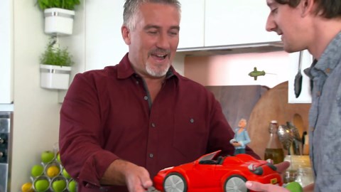 Learn to ice like a professional