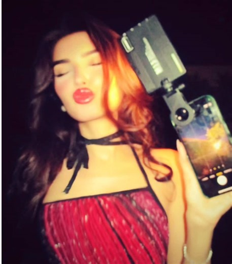 The Stunning Beauty of Maryam Al-Nasser