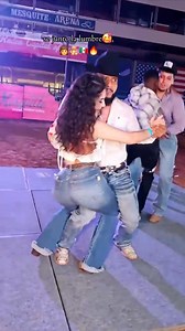 La abeja miope🤠 bailando pelu_654 Peluche de la Sierra Celeste que si es pro le agarró el paso al peluche ENVlA TU VlDEO📽️📲614-3-03-17-19🎥🎞 #baile #bailando #bailar #norteño #norteñas #norteñasax #mexico #fiesta | Chihuahua bailando en el despapaye