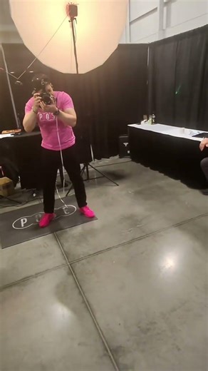 Photo op with bill nye #convention #autographs #autographs #billnyethescienceguy #video