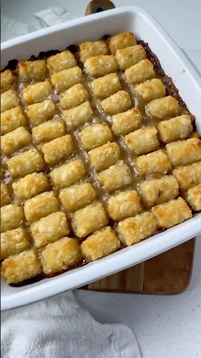 Vegan tater tot casserole made with lentils. So delicious and comforting. #vegancomfortfood #vegan
