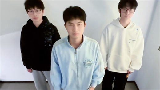 来和我们一起跳！😺