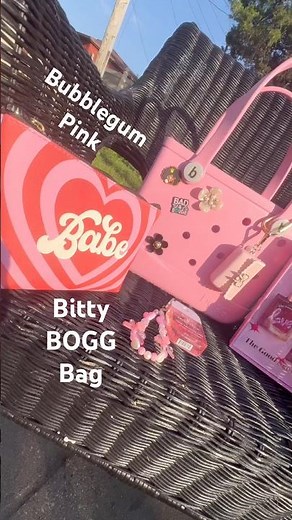 BITTY & BABY BOGG EVA TOTE BAG IN THE GARDEN #boggbag #gardenwalk #totebag