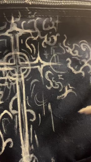 No it doesn’t not come off in the wash or rain 😭 I might add some more stuff like on the sides and on the strapsss! #design #backpack #fypシ #dontflop #art