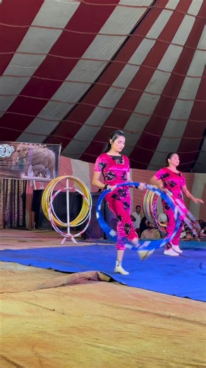 Beautiful Circus Girls | Pk Circus