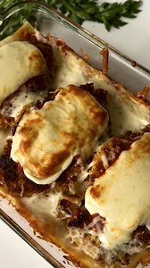 Ben Chelin on Instagram: "CHEESY CHICKEN PARM LASAGNA 🧀 Comment “Recipe” and I’ll DM you the recipe card for free! The perfect family dinner that everyone will love 😁 Ingredients: -250 grams of Cannelloni -1 1/2 cup of @raoshomemade tomato sauce -3 chicken breasts -1 1/2 cups of mozzarella cheese (350 grams) -1/2 cup of Panko breadcrumbs -1 egg -2 teaspoons of paprika -1 tablespoon of garlic powder -Salt and pepper Instructions: 1. Boil the Cannelloni in salted water according to the package i