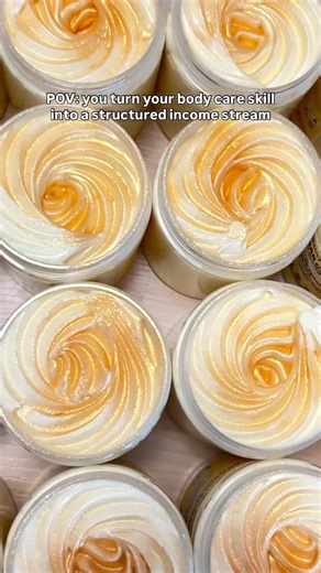 Neabeauty || Body Butters, Scrubs & Oils on Instagram: "👩‍🍳SAVE & READ THIS: New to making body butters? Let’s break down 3 beginner questions I get all the time 👇🏽 ✨ 1. Do I need to melt everything? No you don’t have to but YES I melt my butter! This helps remove any gritty chunks (especially from shea butter), and creates a smoother, creamier texture when whipping. It also ensures all my oils and butter blend evenly for a consistent product. ✨ 2. Why does my butter feel greasy? That heavy,