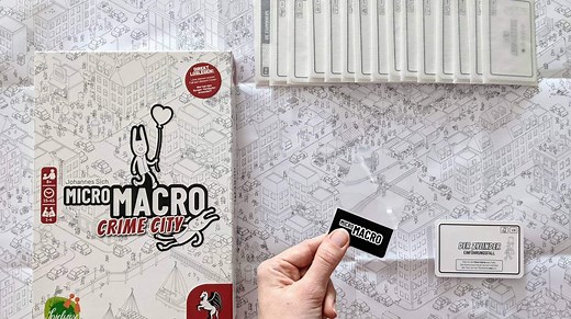 Micro Macro, le jeu de société pour les nostalgiques d’Où est Charlie ? - RTBF Actus