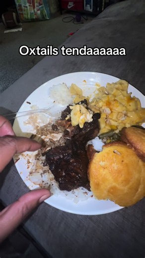 Oxtails Recipe: Fallin' Off the Bone Tender Oxtails