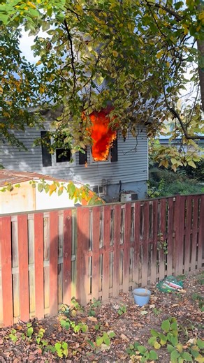 Box 9424 - 49th Place & Sheriff Road N.E. Engine Co. 30 deployed the 400’ pre Connect 2nd due to the rear, over a fence, and extinguished multiple rooms on the #1 floor.17 Truck 1st Due placed multiple holes in the roof and opened up for the Engine Cos. #Daheights #Box9424 | DCFD 30Engine 17Truck "Da' Heights"