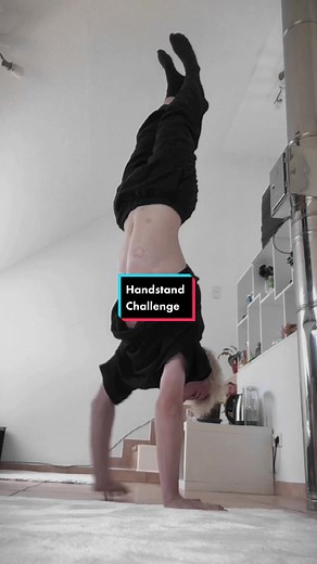 Crimson (@crims0n_official) - Handstand Challenge with Freeze Contortion | Sakura Hime VA, AC3 Official