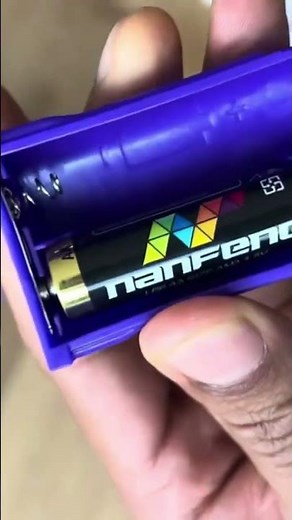 Inserting batteries in a swiffer power mop#SwifferPowerMop#Swiffer#Mop #Cleaning#ASMR#Mop#Batteries