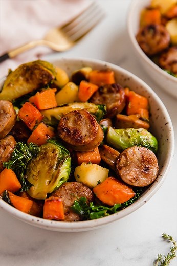 Apple Chicken Sausage and Vegetable Skillet