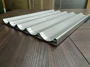 [Hot Item] Rk Bakeware China 660X460 18X26 Inch 6 Loaf Aluminum Baguette Pan Glazed