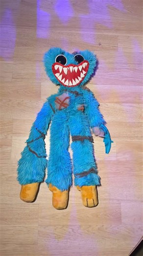 Made this Huggy Wuggy plush for my son. He made the mouth. And details #huggywuggy #poppyplaytime
