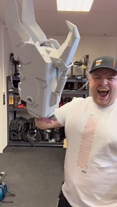 before i start painting this epic Commisar Sebastian Yarrick Power klaw model i decided to print it only gray to see how everything works and how and where to paint it. like you can see that the model made me happy because who wouldn’t need a power klaw !!!!!!!! 😂🤘🤘 A big thank you goes out to @alex_geek_workshop for providing this great model. Printer - @josefprusa Prusa XL and MK4 Material- @prusament PLA Download - alexgeekwork.shop #3dprinters #3dprinted #prusa #3dprint #3dprinting #3d #3