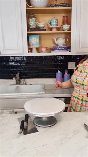 94K views · 2.8K reactions | Decorating and Assembling Wedding Cake for 125 Guests Delivery is coming tomorrow!拾 So excited to share that with you! AND we filmed a car cake fridge set up video so you can get a look at how we deliver these large cakes! Can't wait to see you then! #cakedecorating #cakedesign #cakebaker #weddingcake #weddingcakes #luxurycakes #wedding #bakery #homebakery #microbakery #smallbusiness #localbusiness | Sweet Kate Bakery | Facebook